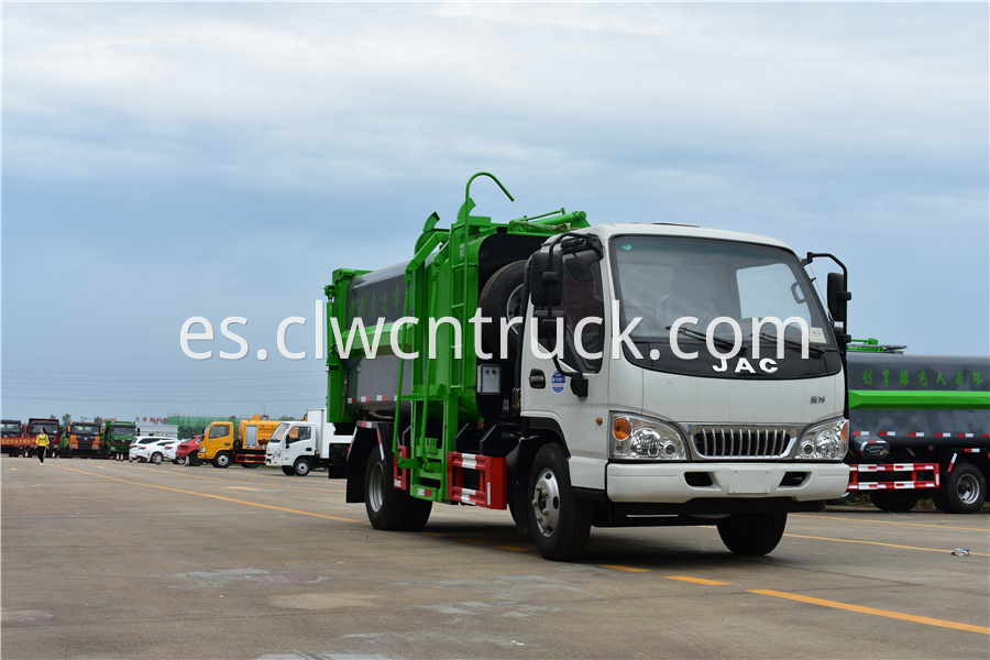 waste management recycling truck